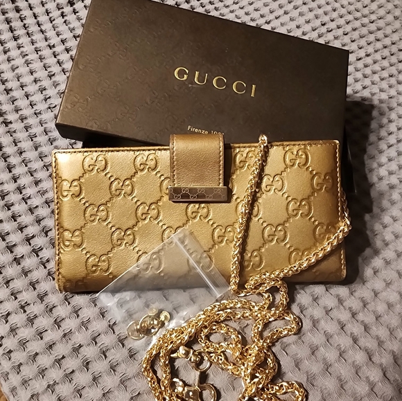 Gucci Gold Women's Wallet - Picture 1 of 12